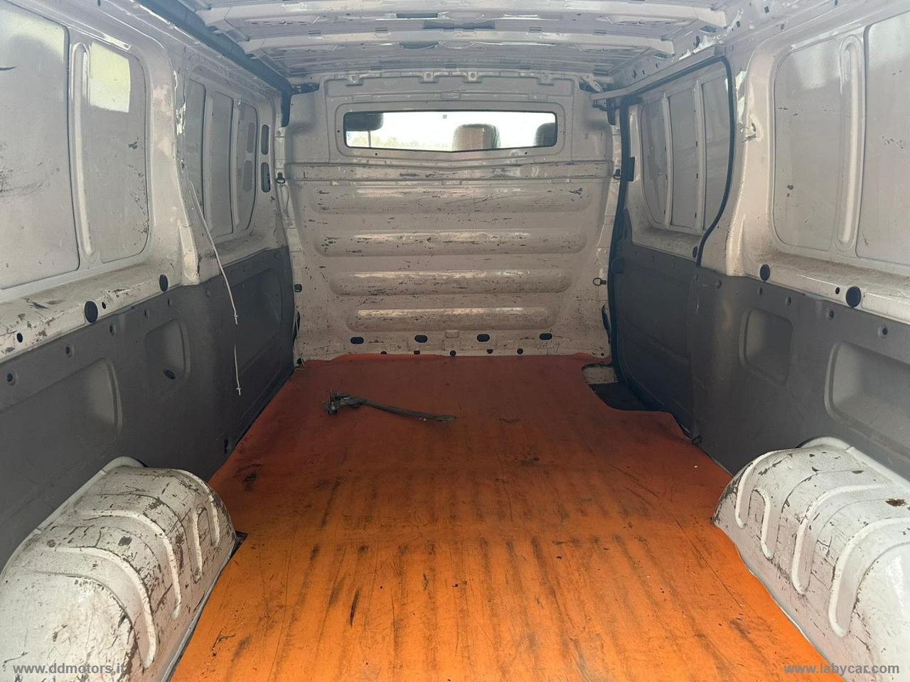 Trafic T27 1.9dCi/100PC-TN Combi Confort