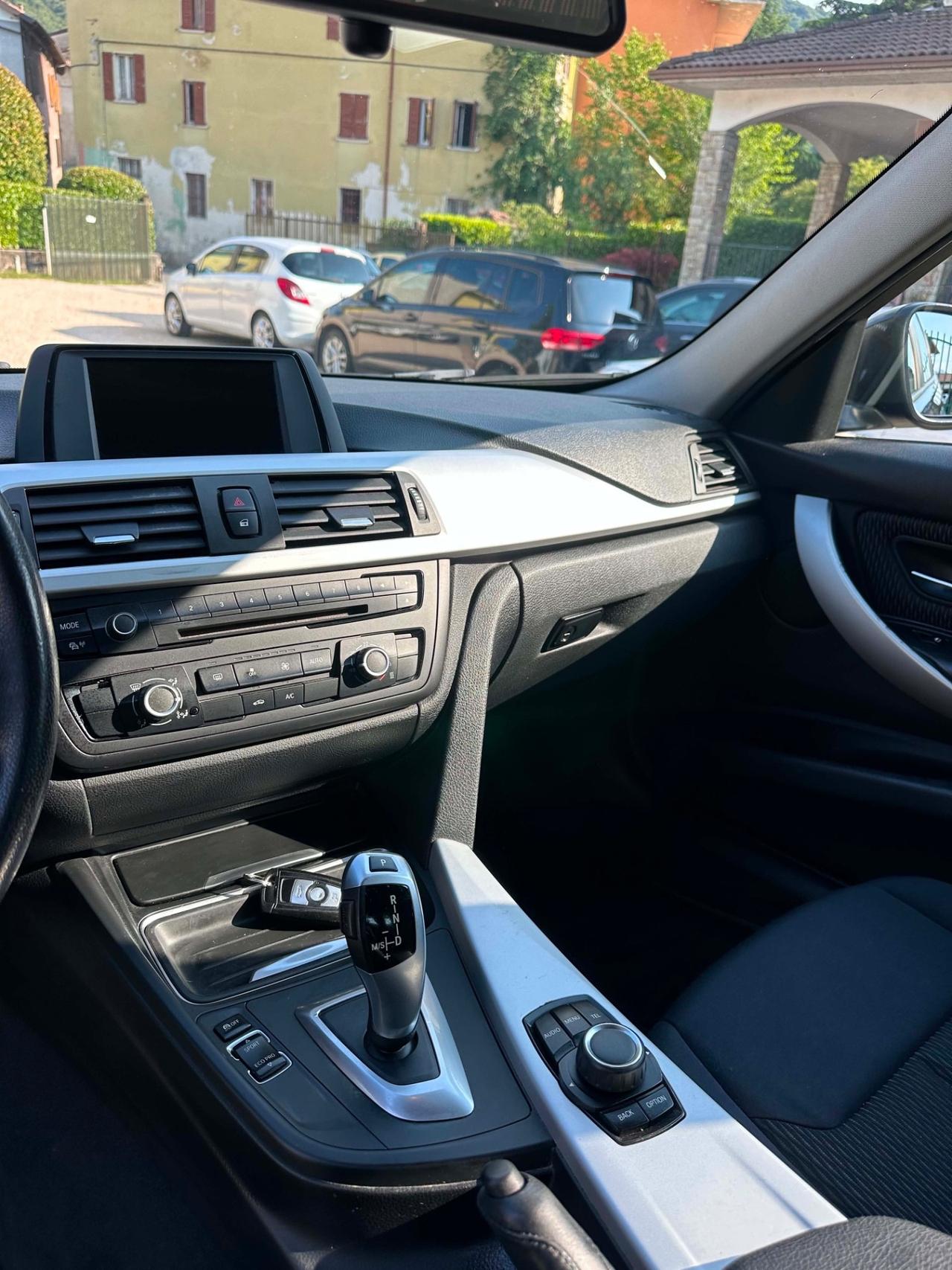 Bmw 318d TOURING KMCERT UNICOPR
