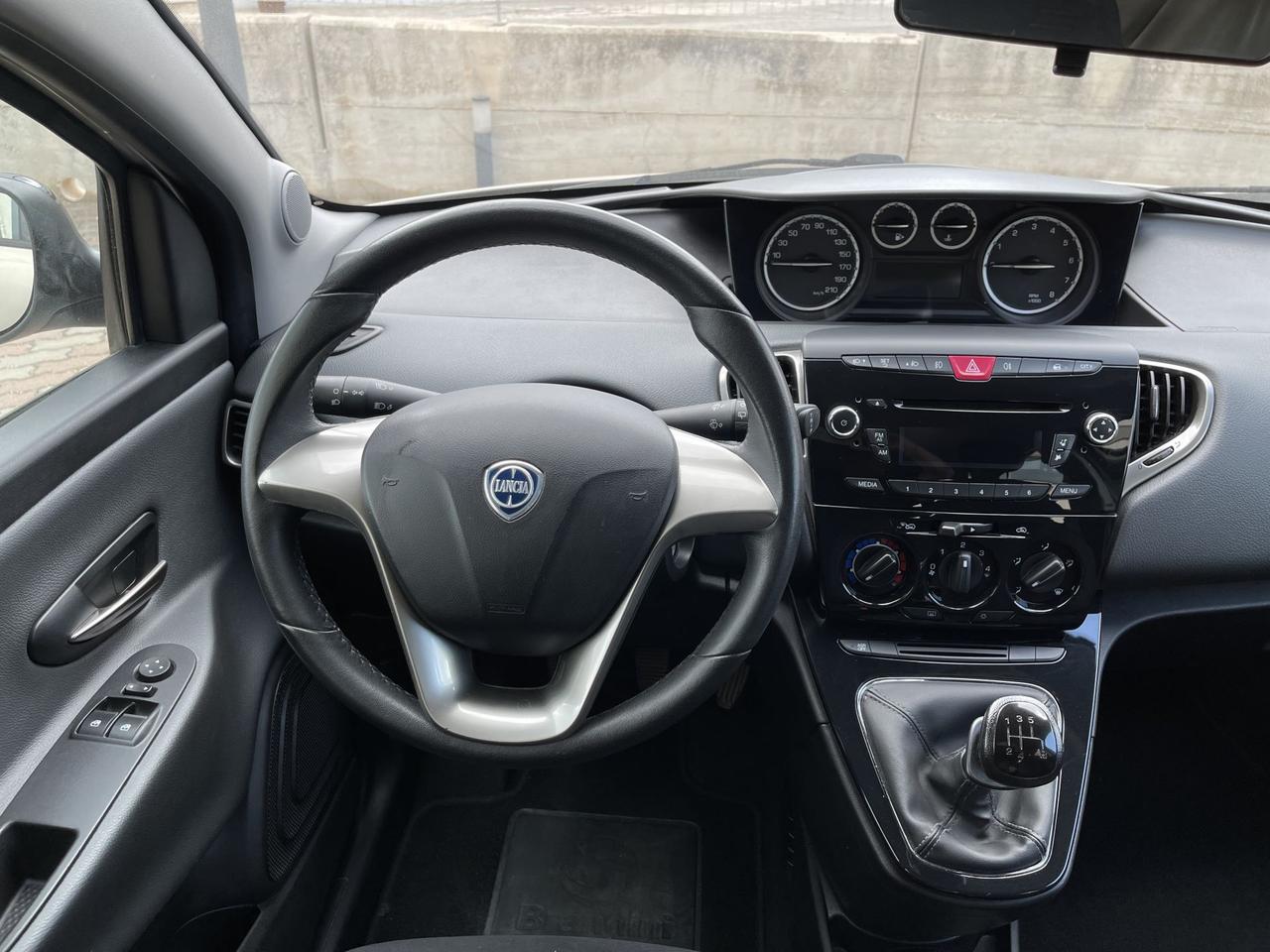 Lancia Ypsilon 1.2 69 CV 5 porte S&S Gold Cerchi "Perfetta"