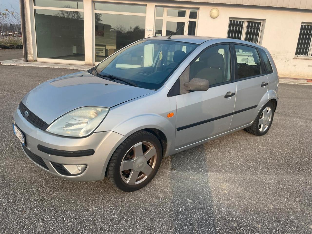 Ford Fiesta 1.2 5p. Neopatentati Unicoprop.