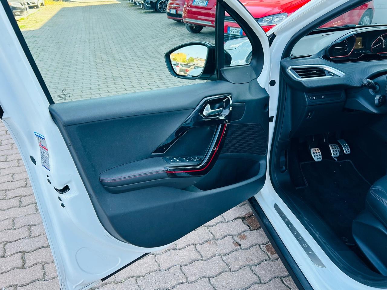 Peugeot 2008 BlueHDi 120 S&S Crossway