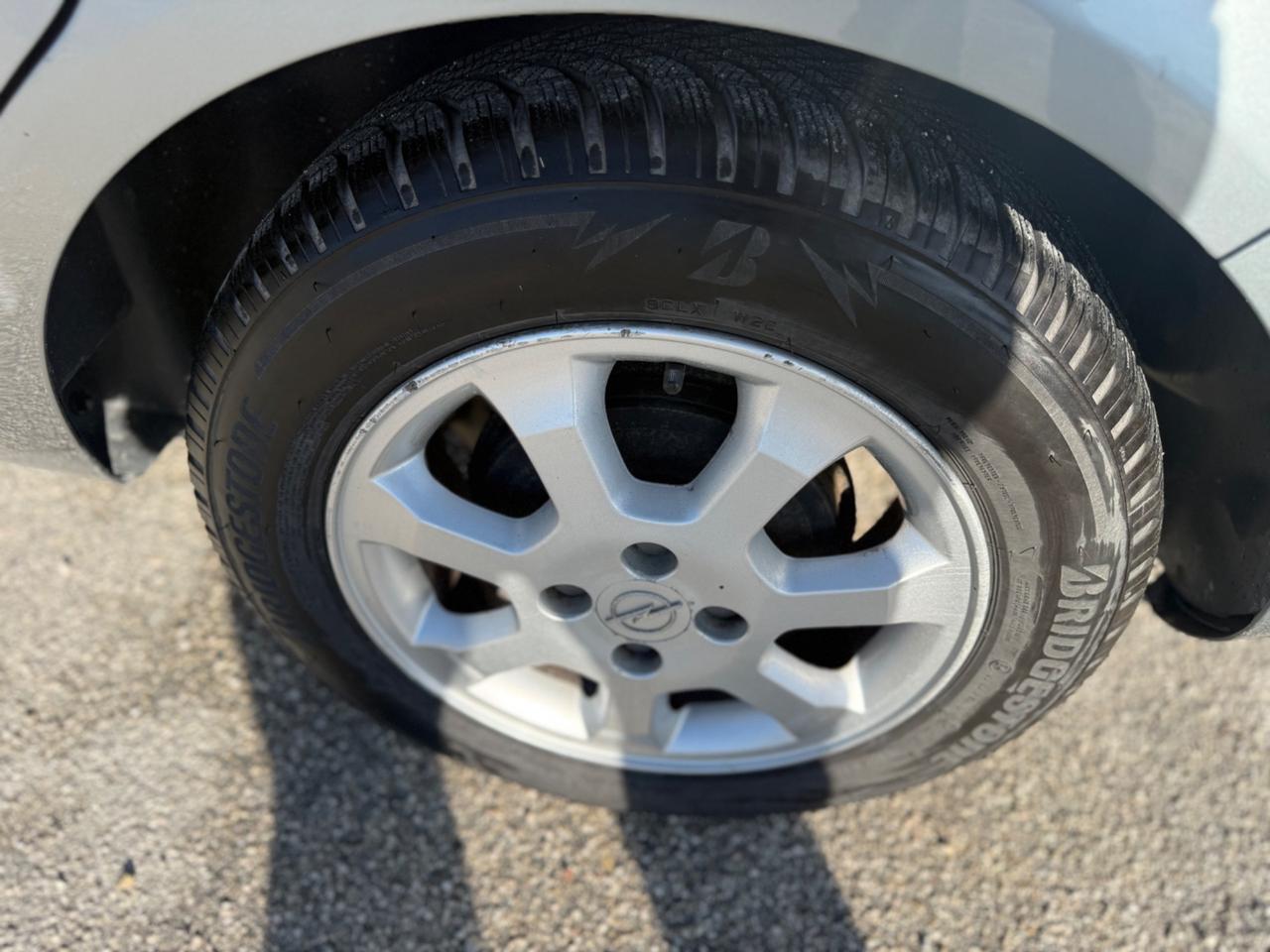 Opel Corsa 1.2 Benzina/Metano Neopatentati UNIPROPRI