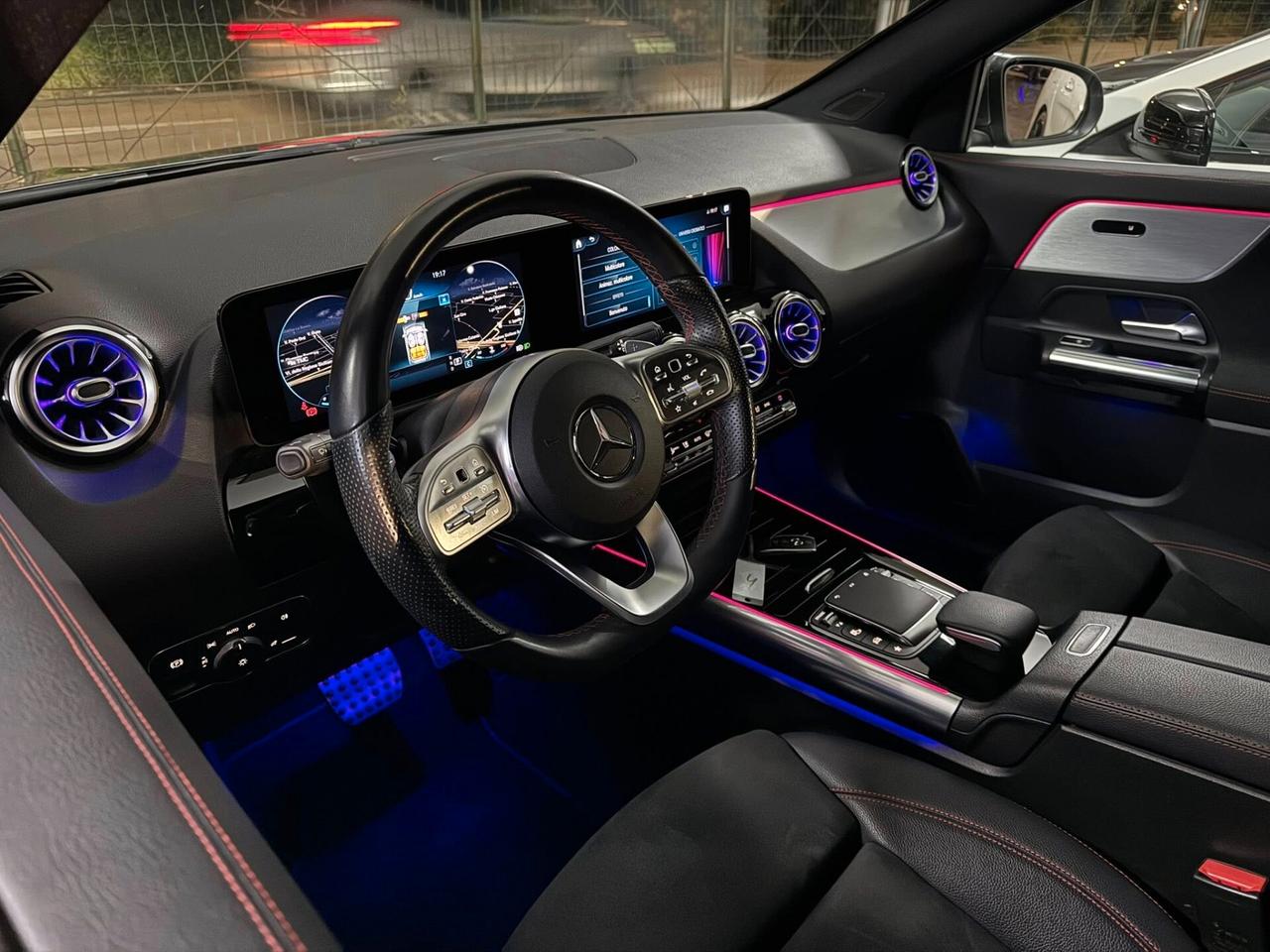 MERCEDES GLA200d PREMIUM AMG