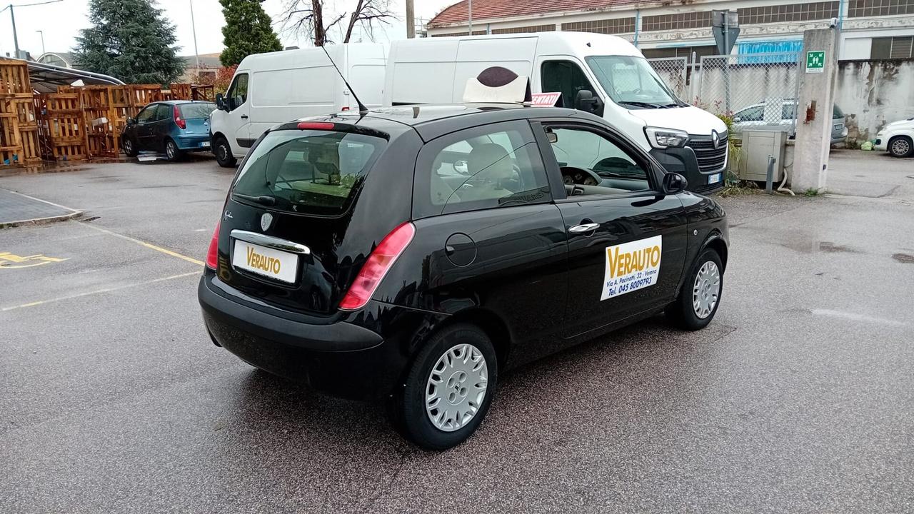 Lancia Ypsilon 1.2 Argento OK NEOPATENTATI