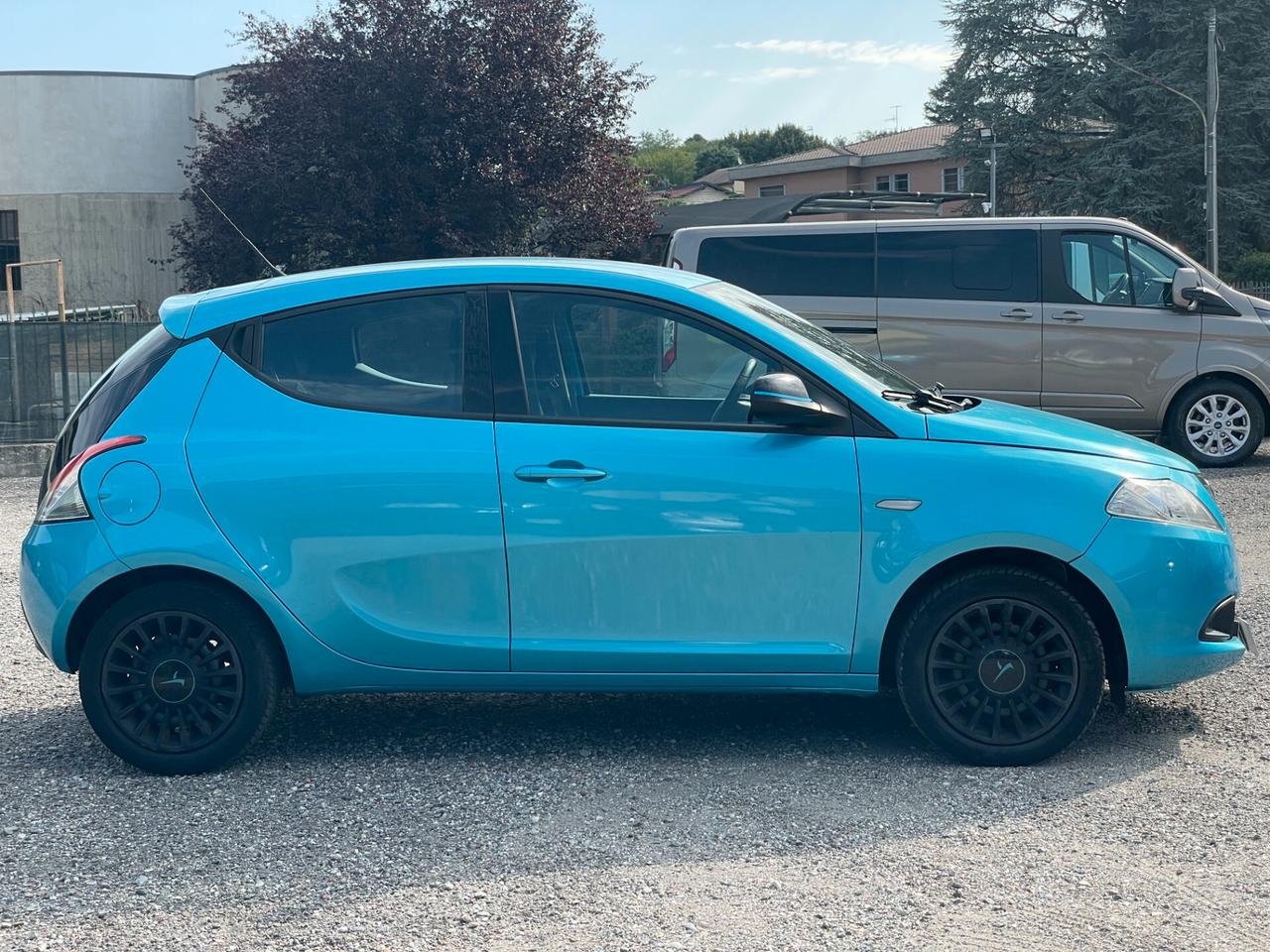 Lancia Ypsilon 1.2 69 CV 5 porte Elefantino