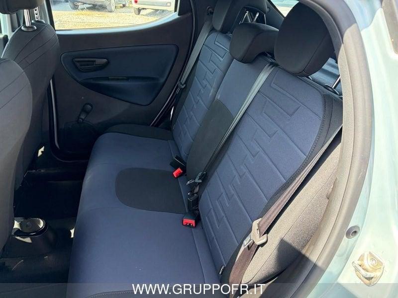 Lancia Ypsilon 1.0 FireFly 70cv Hybrid Platino