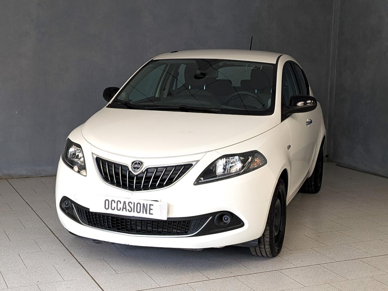 Lancia Ypsilon 1.0 Hybrid 70cv Silver