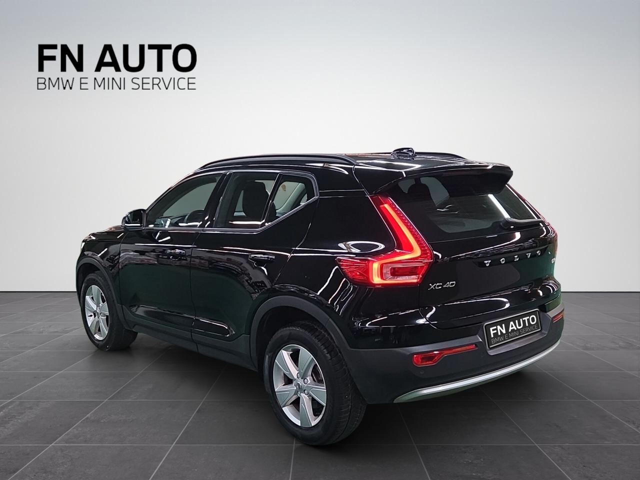 Volvo XC40 B3 automatico Essential
