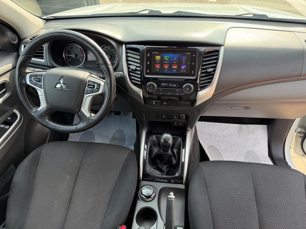 Mitsubishi L200 2.4 DI-D/181CV Club Cab Intense Hp Mivec SDA