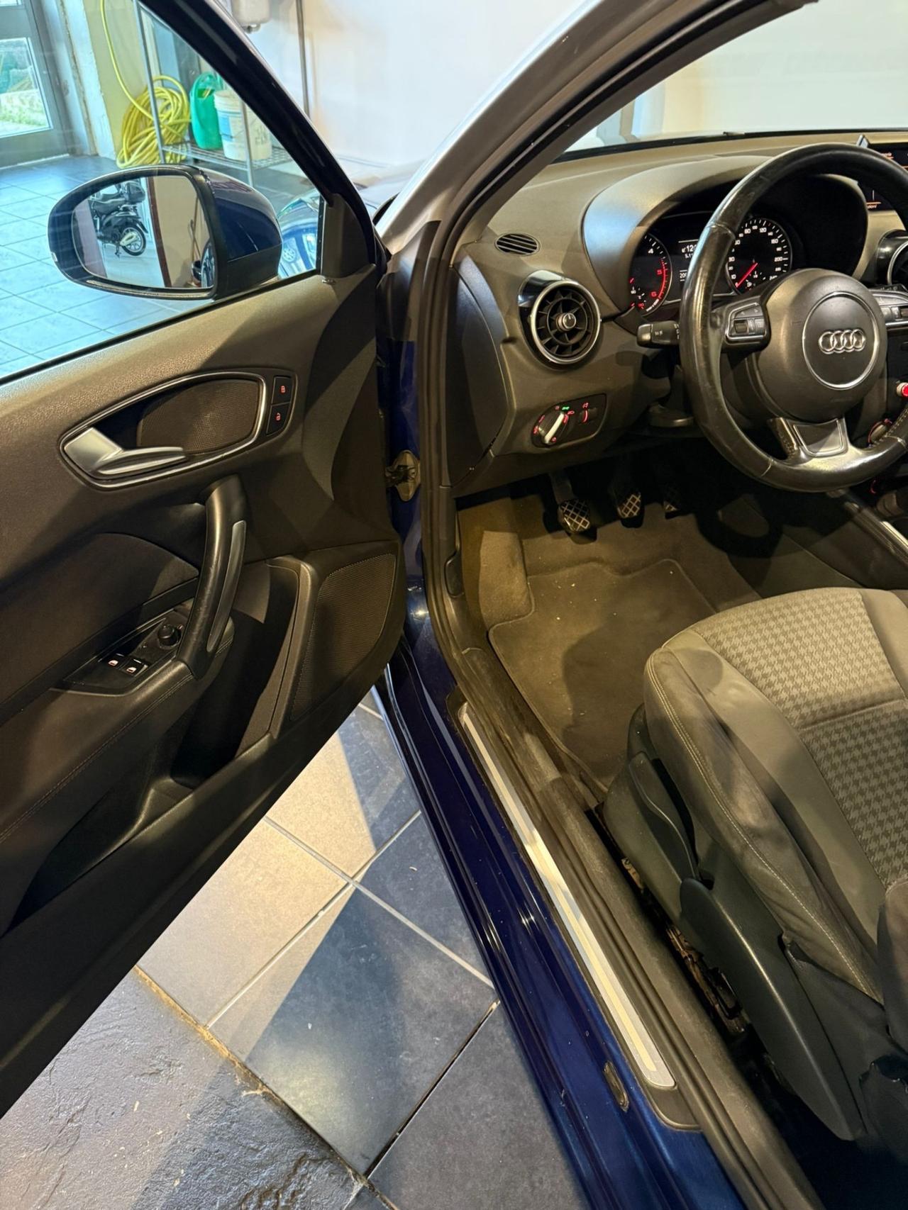 Audi A1 1.6 TDI -NEOPATENTATI-, GARANZIA