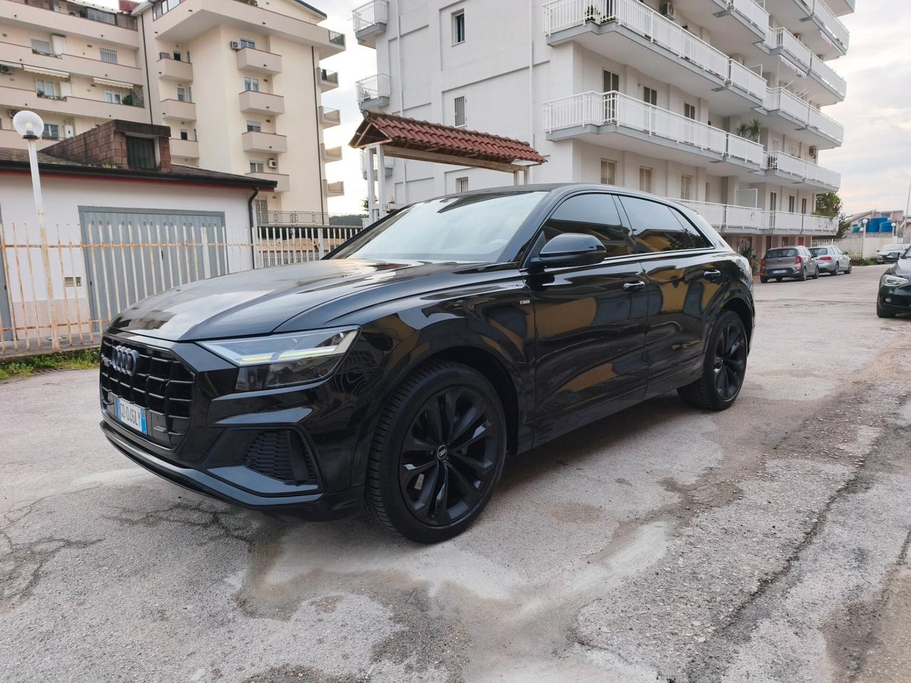 Audi Q8 50 TDI 286 CV quattro tiptronic Sport Total black s-line