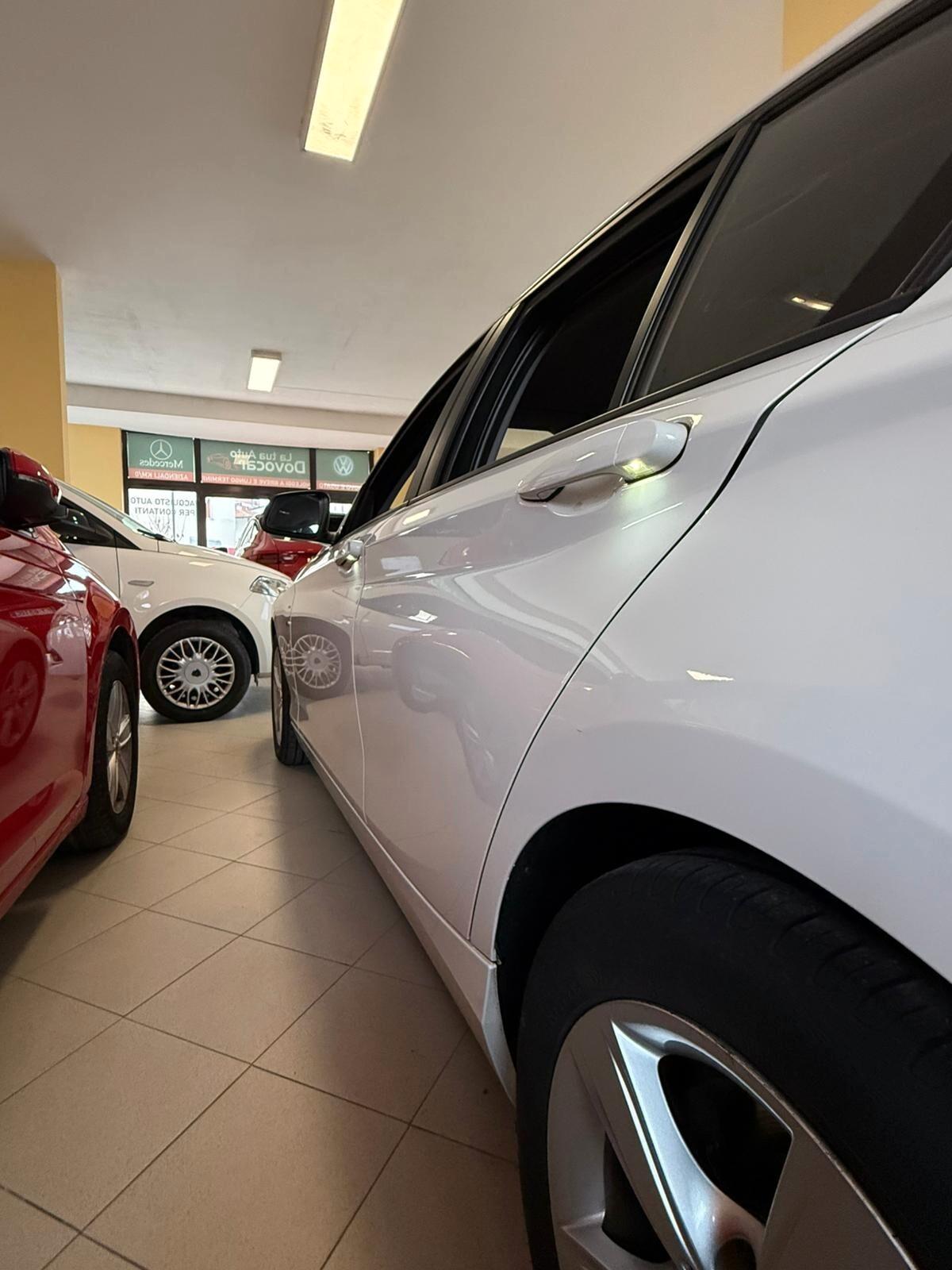 Bmw 116 116d 5p. Urban