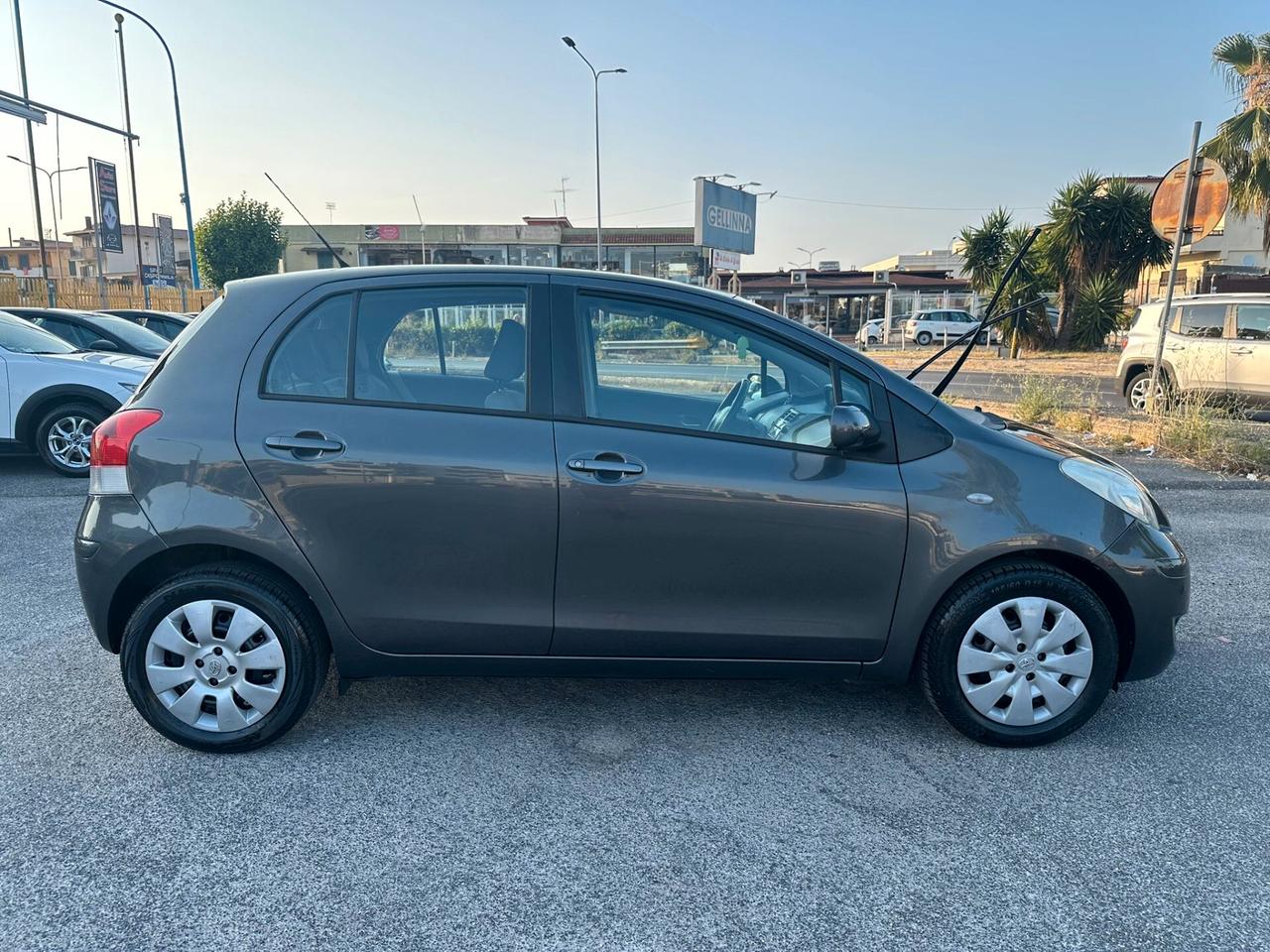TOYOTA YARIS 5PORTE 1.3cc BENZINA