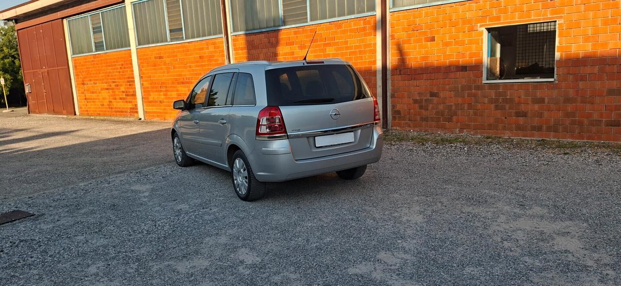 ZAFIRA MONOVOLUME 1.6 METANO 7 POSTI