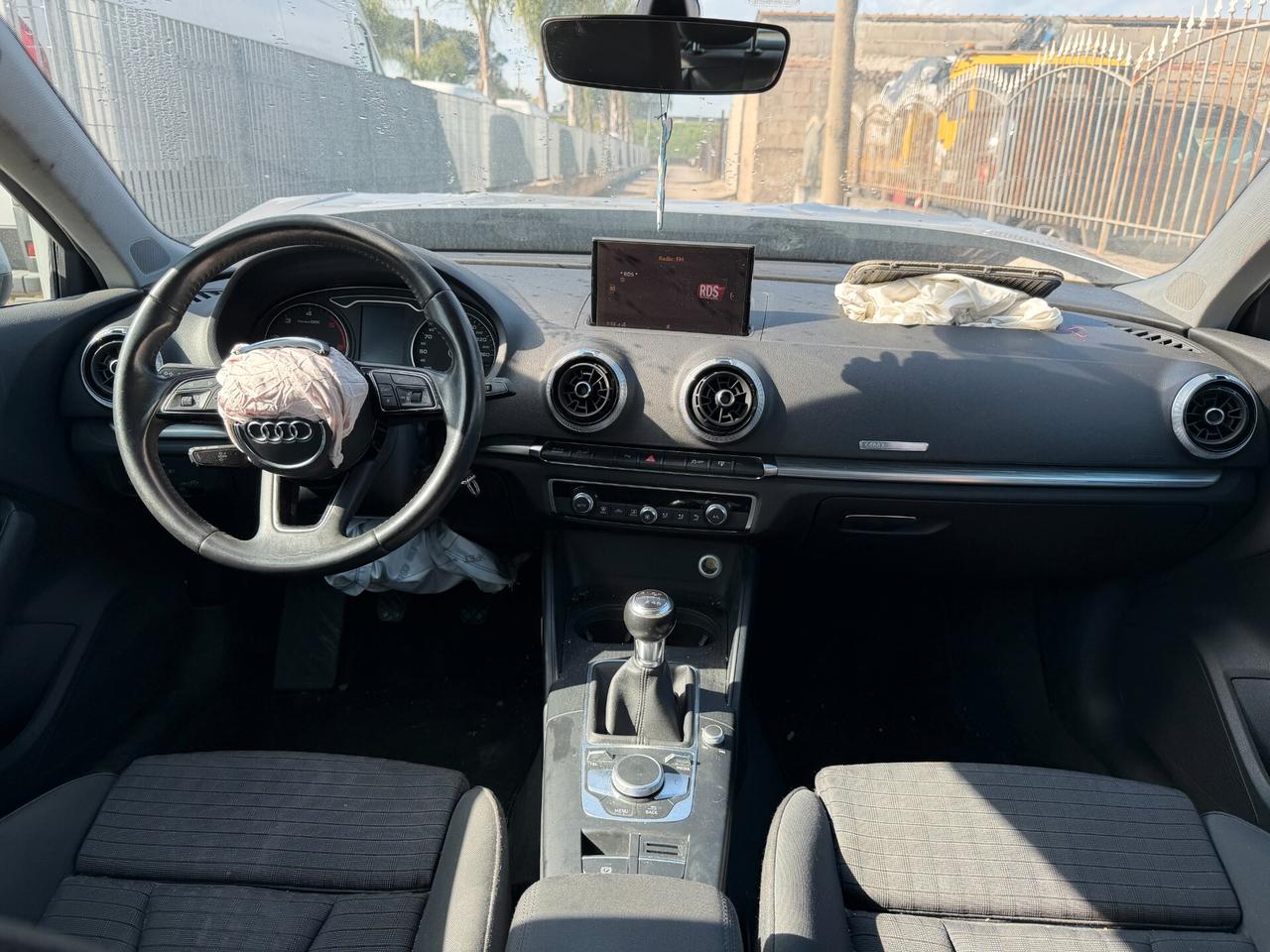 AUDI A3 2017 1.6 DIESEL 116 CV *SINISTRATA