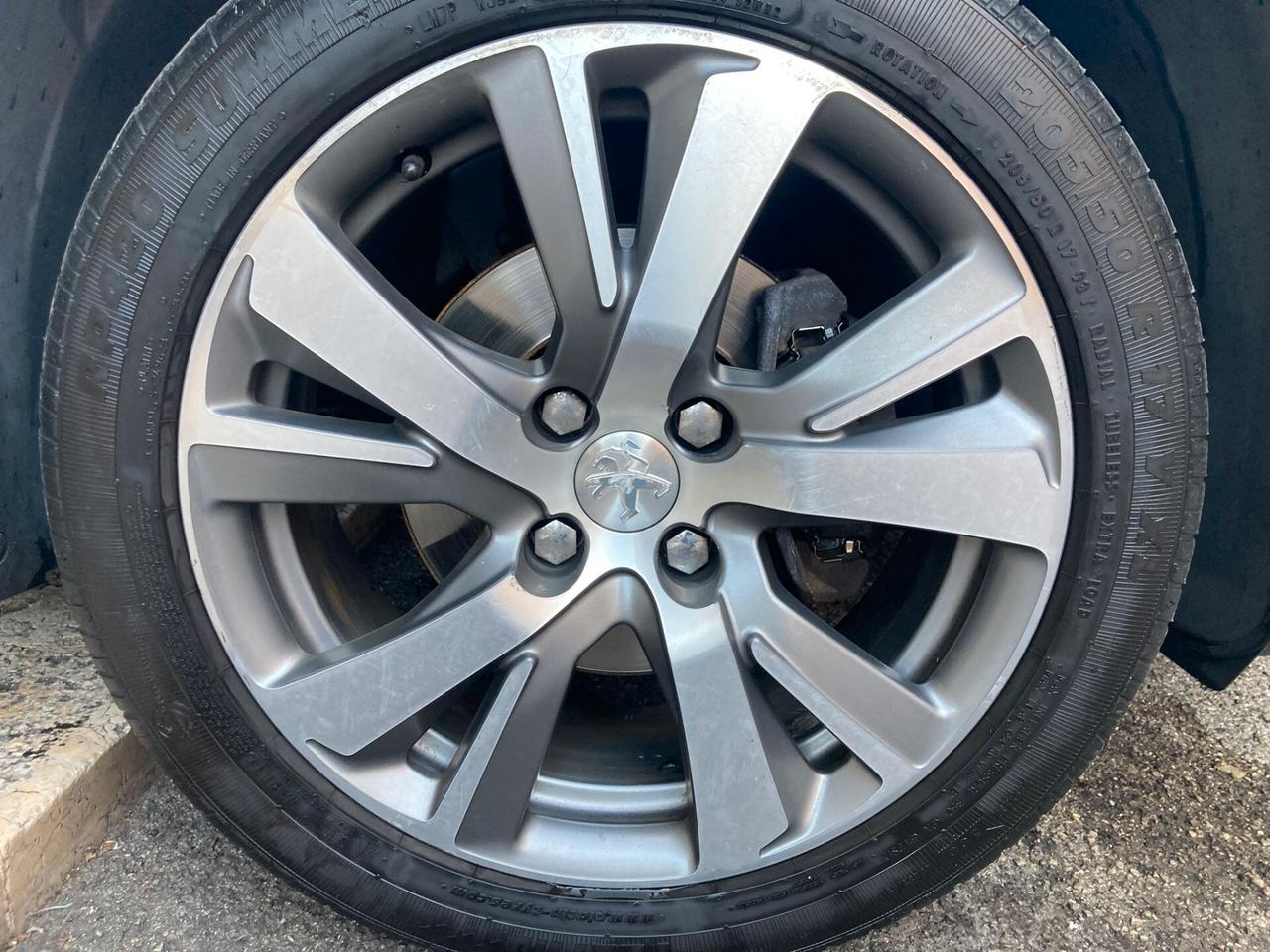 Peugeot 2008 1.6 e-HDi - 90000km! - 2014