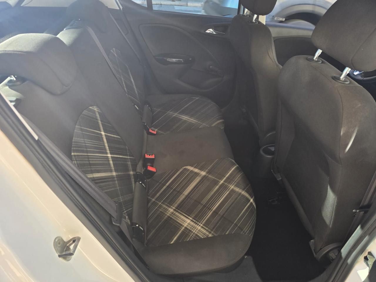 Opel Corsa 1.4 90 cv GPL Tech 5 porte b-Color