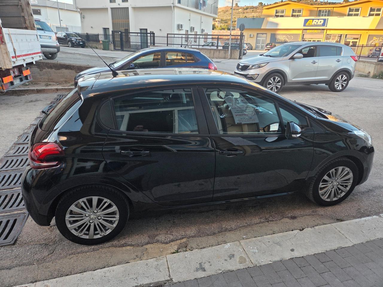PEUGEOT 208 1.6 DIESEL LED KM 130000 CERTIFICATI