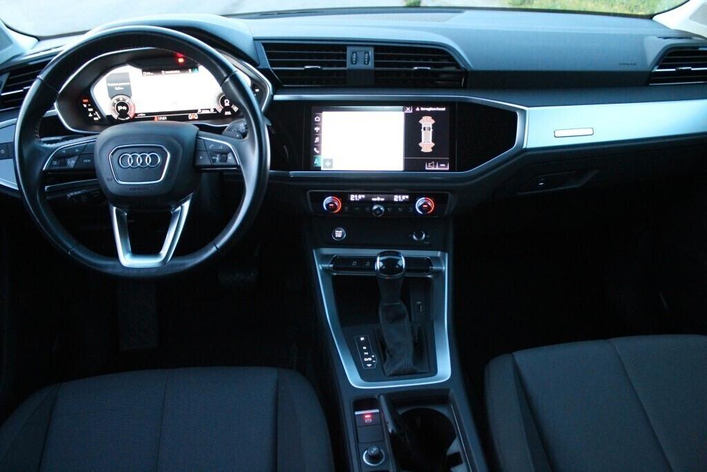 AUDI Q3 2.0 TDI aut. Advanced *Matrix
