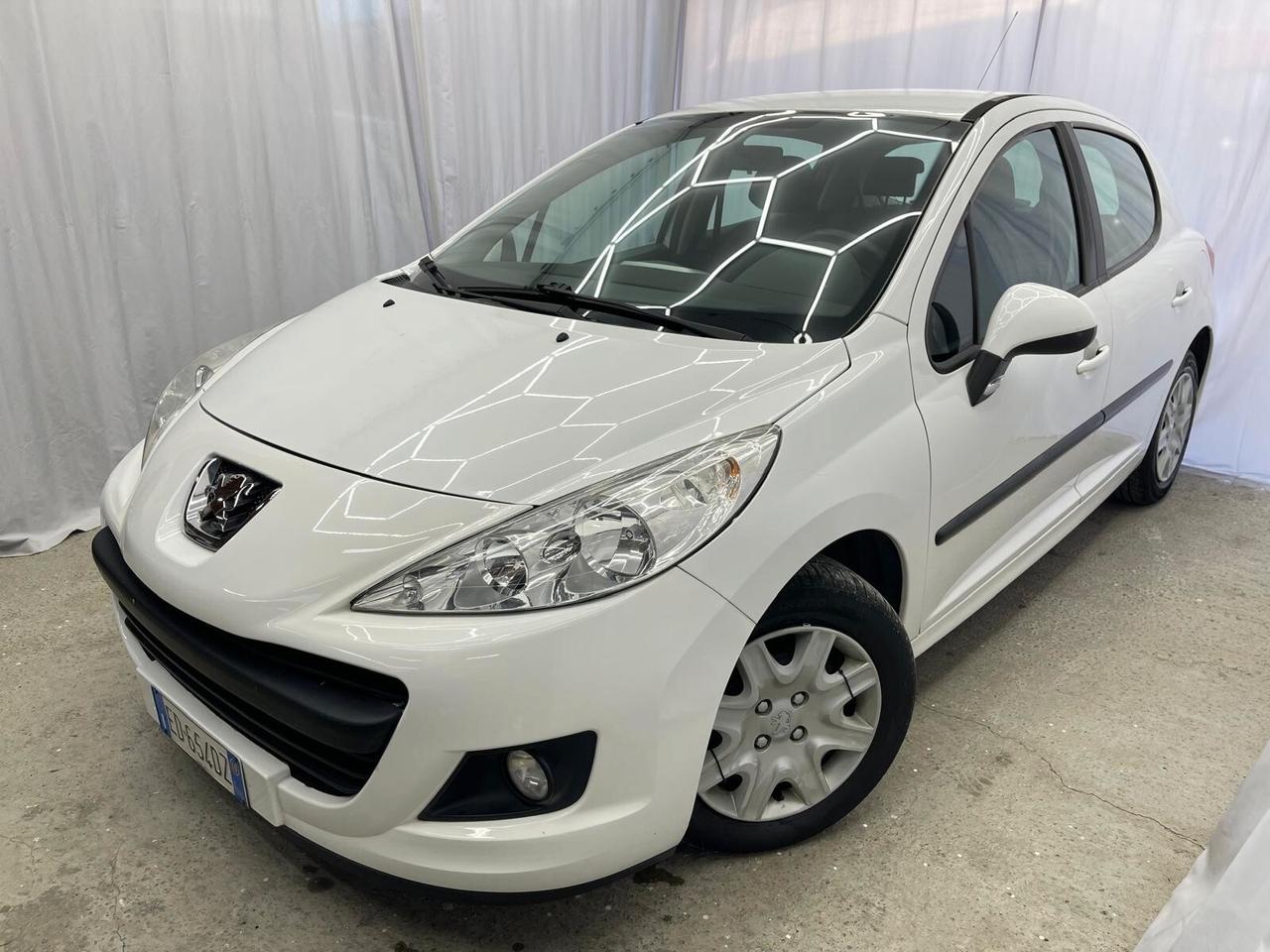 Peugeot 207 1.4 HDi 70CV 5p. X Line