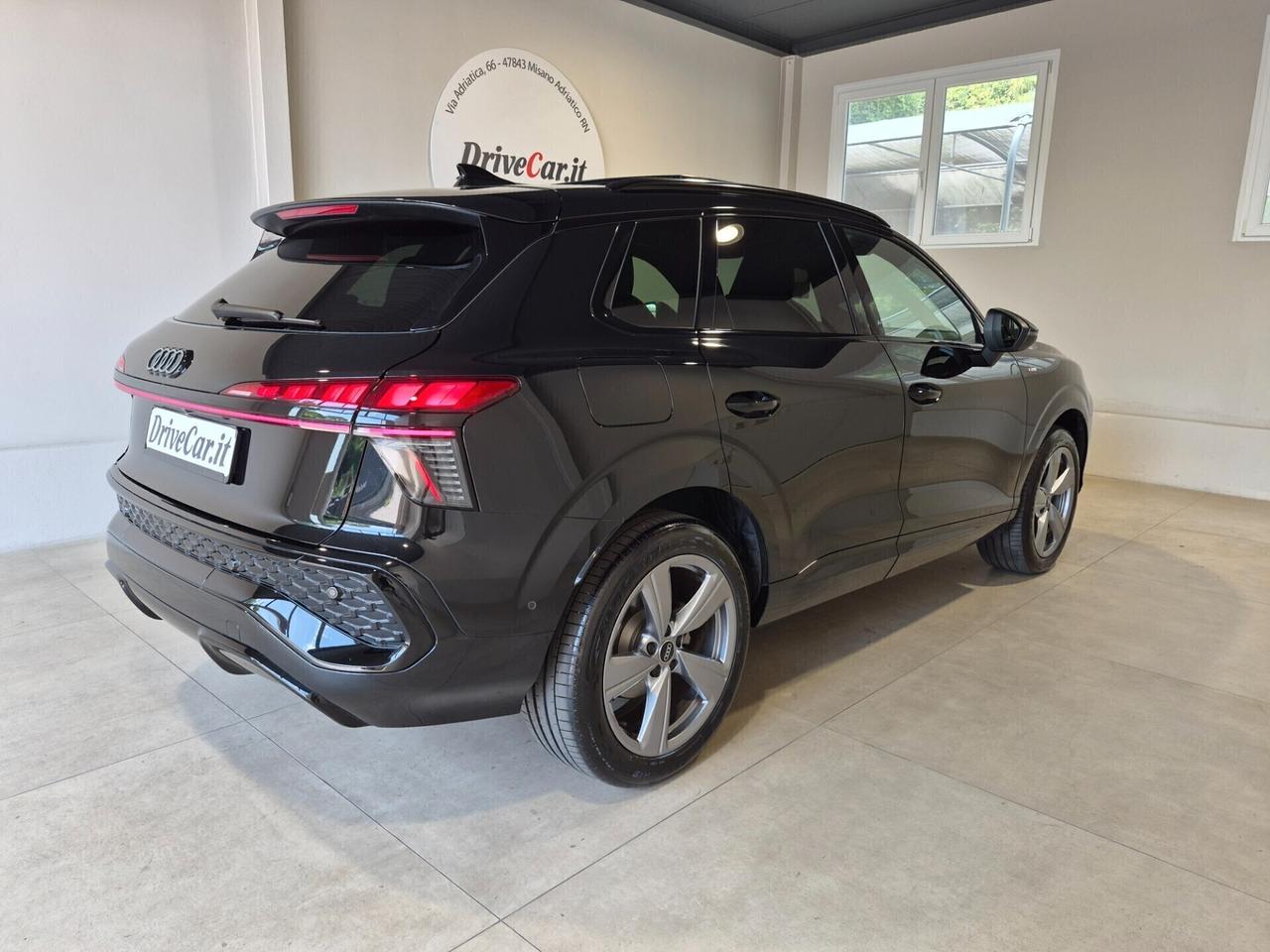Audi Q3 2.0 TDI S LINE EDITION 150CV S-TRONIC LED TETTO NAVI CARPLAY RETROCAM. ACC. AUTO UFFICIALE AUDI 1 PROPRIETARIO