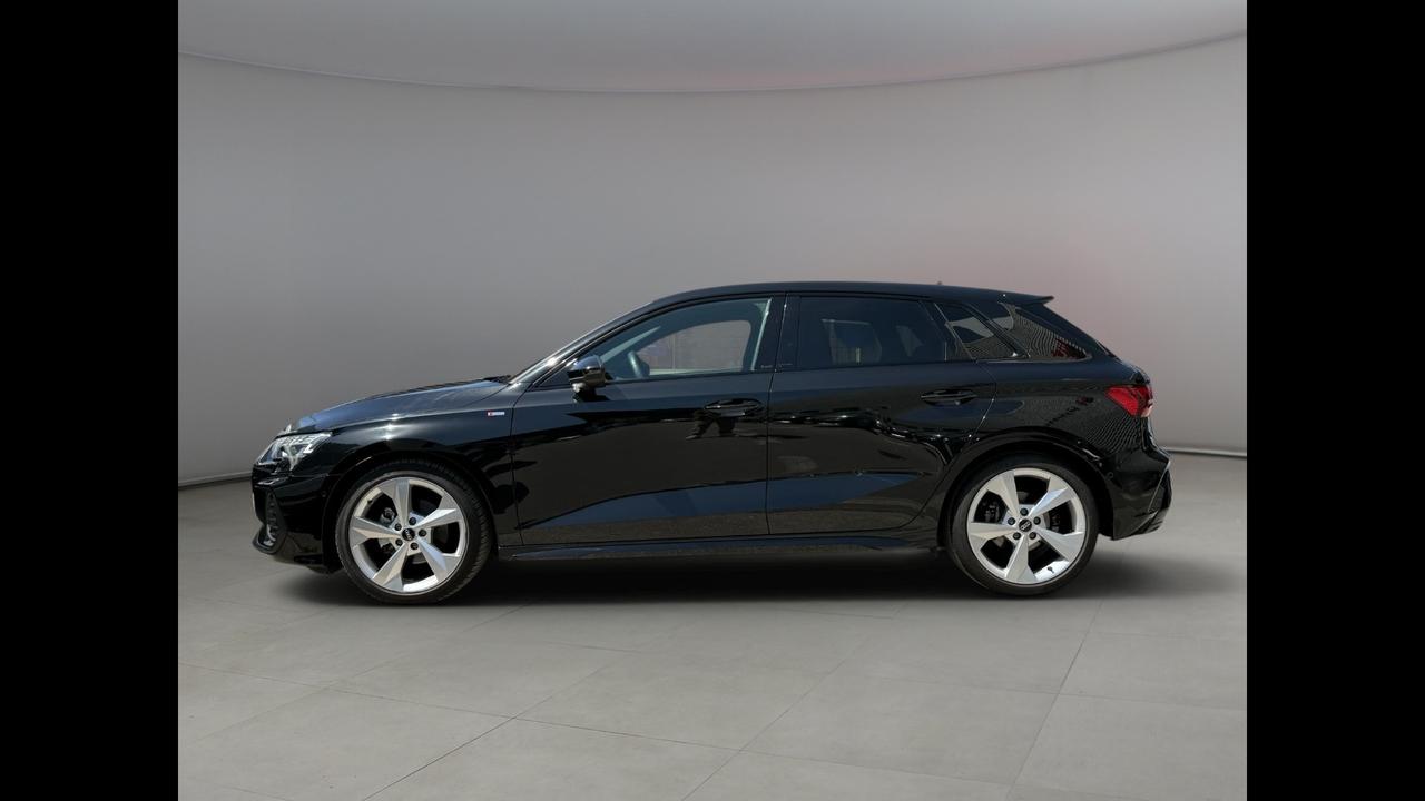 AUDI A3 IV 2024 Sportback - A3 Sportback 2.0 tdi S line edition 150cv s-tronic