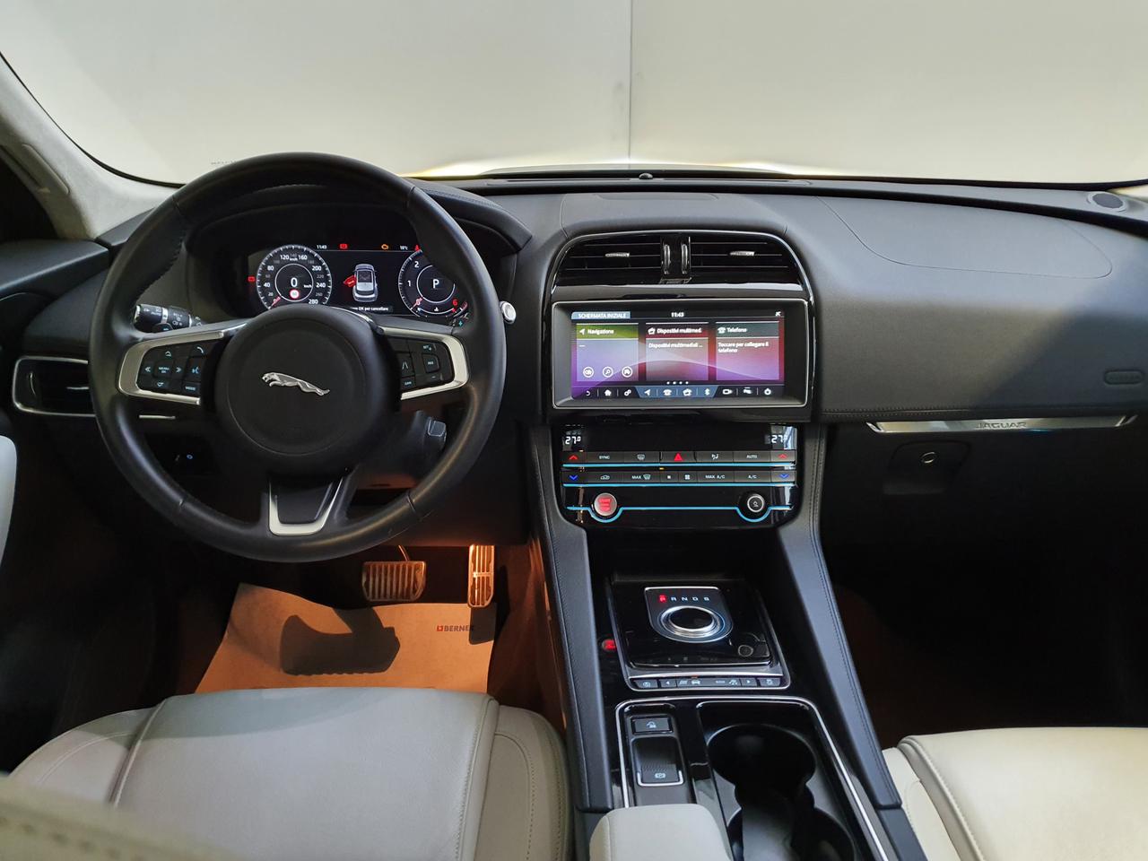 JAGUAR E-Pace (X540) - E-Pace 2.0D 240 CV AWD aut. R-Dynamic S