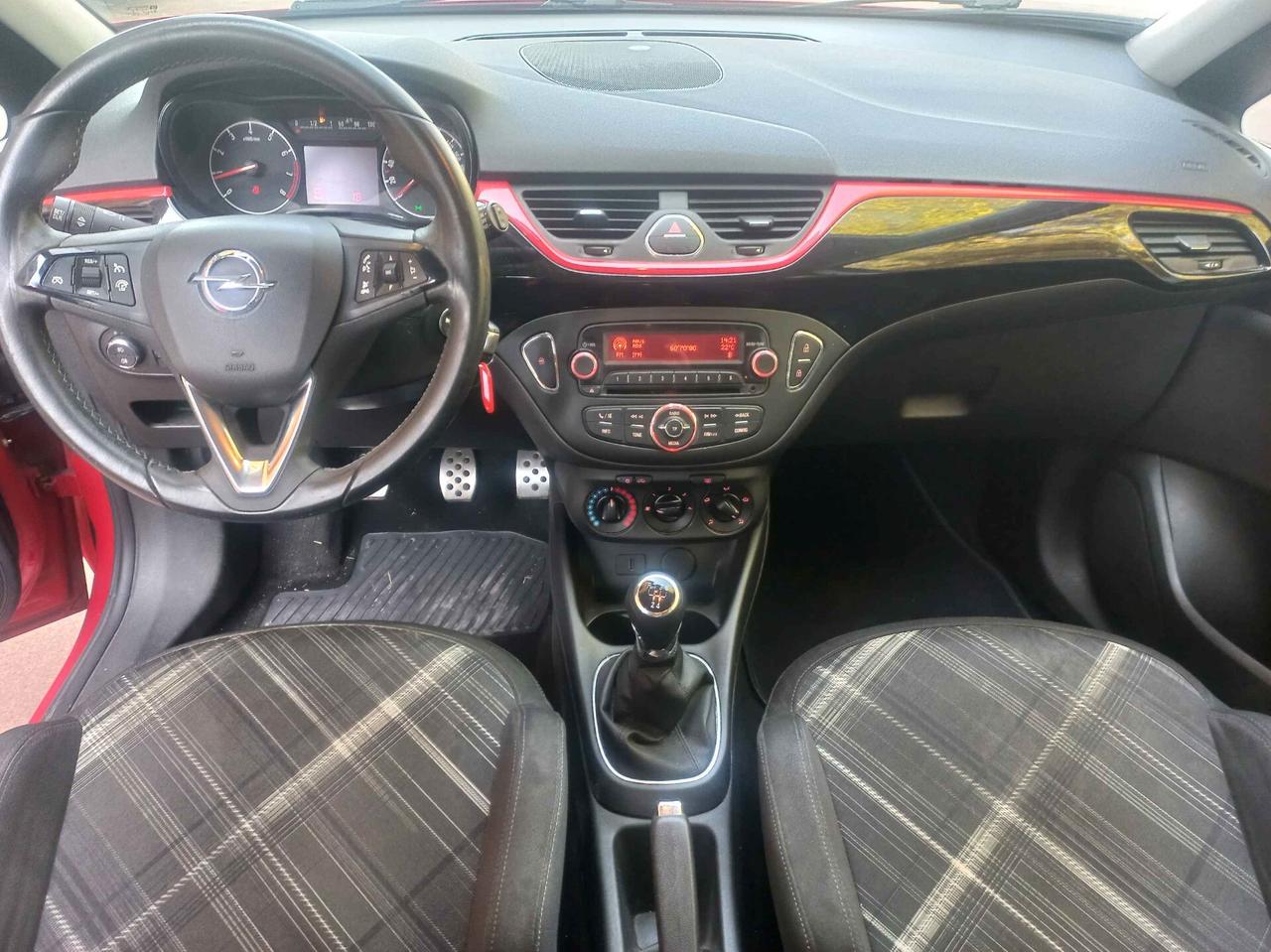 Opel Corsa 1.2 Coupé b-Color