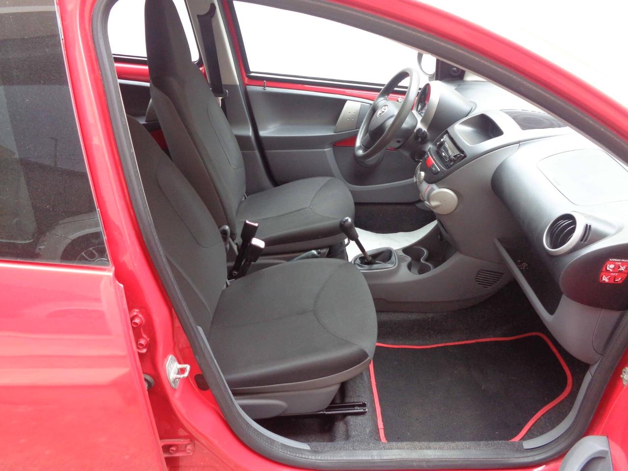 Toyota Aygo 1.0 68CV 5 porte (Finanziabile)