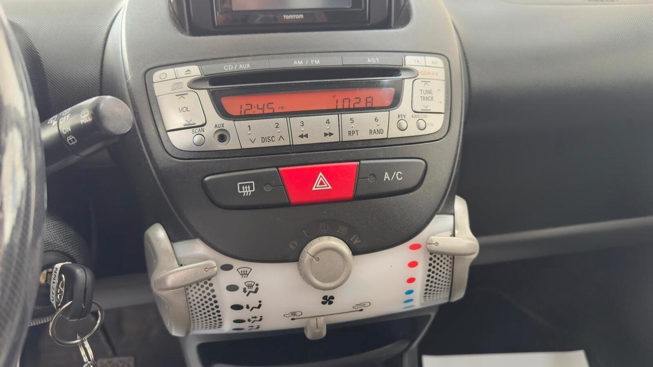 Toyota Aygo 1.0 12V VVT-i 5 porte Lounge Connect