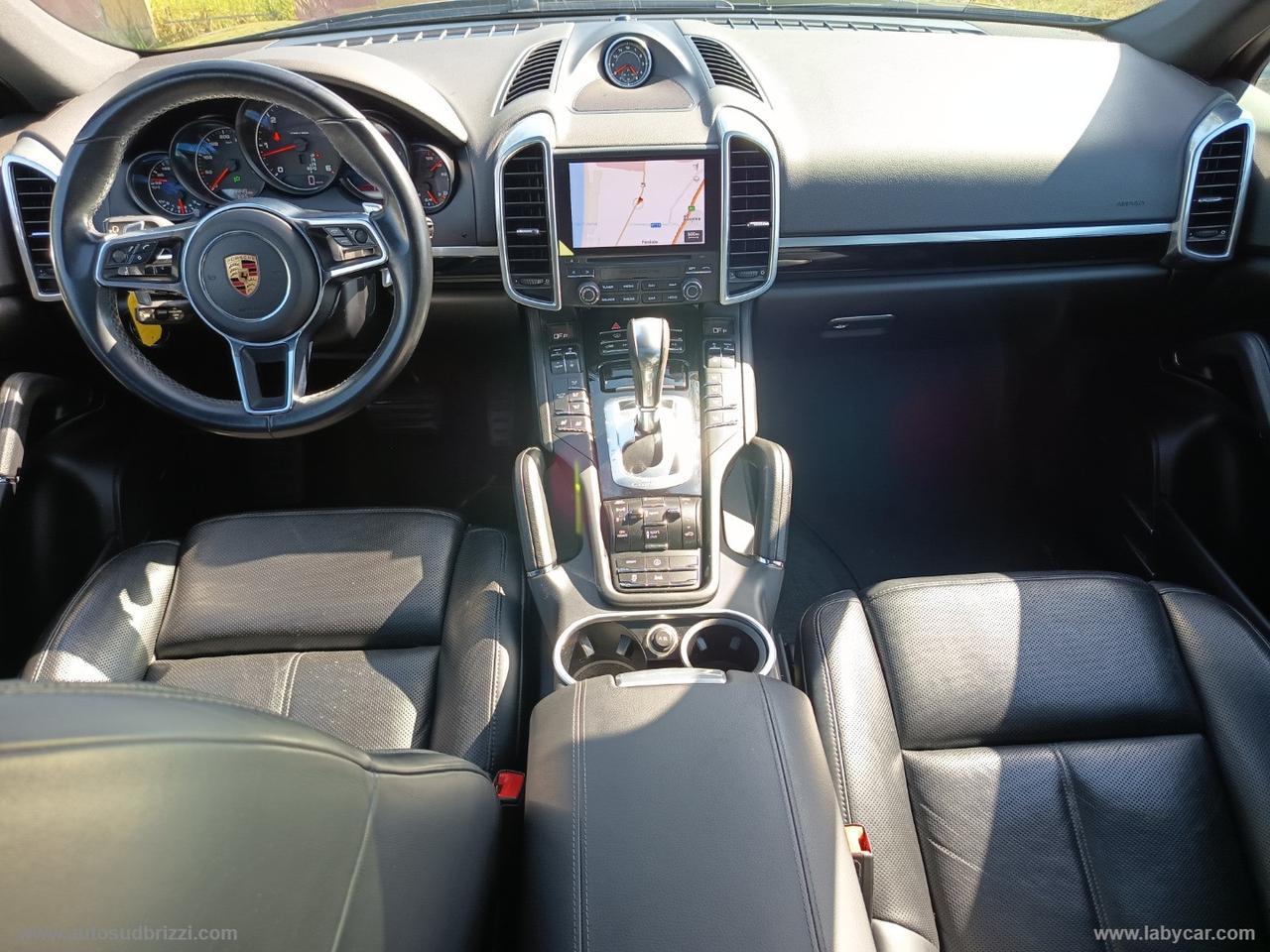 PORSCHE Cayenne 3.0 Diesel Platinum Edition