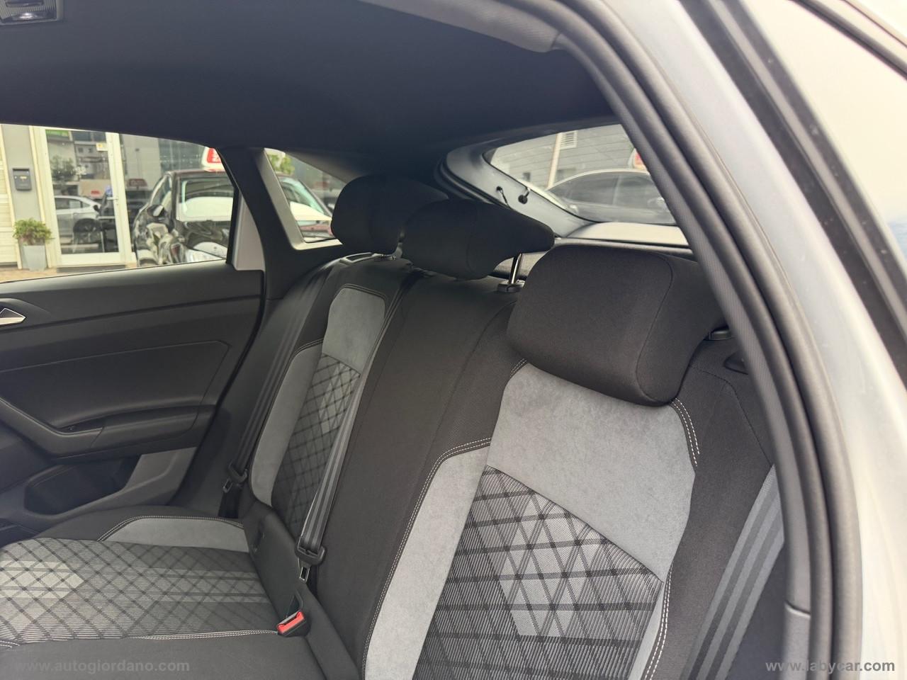 VOLKSWAGEN Taigo 1.0 TSI 110 CV R-Line