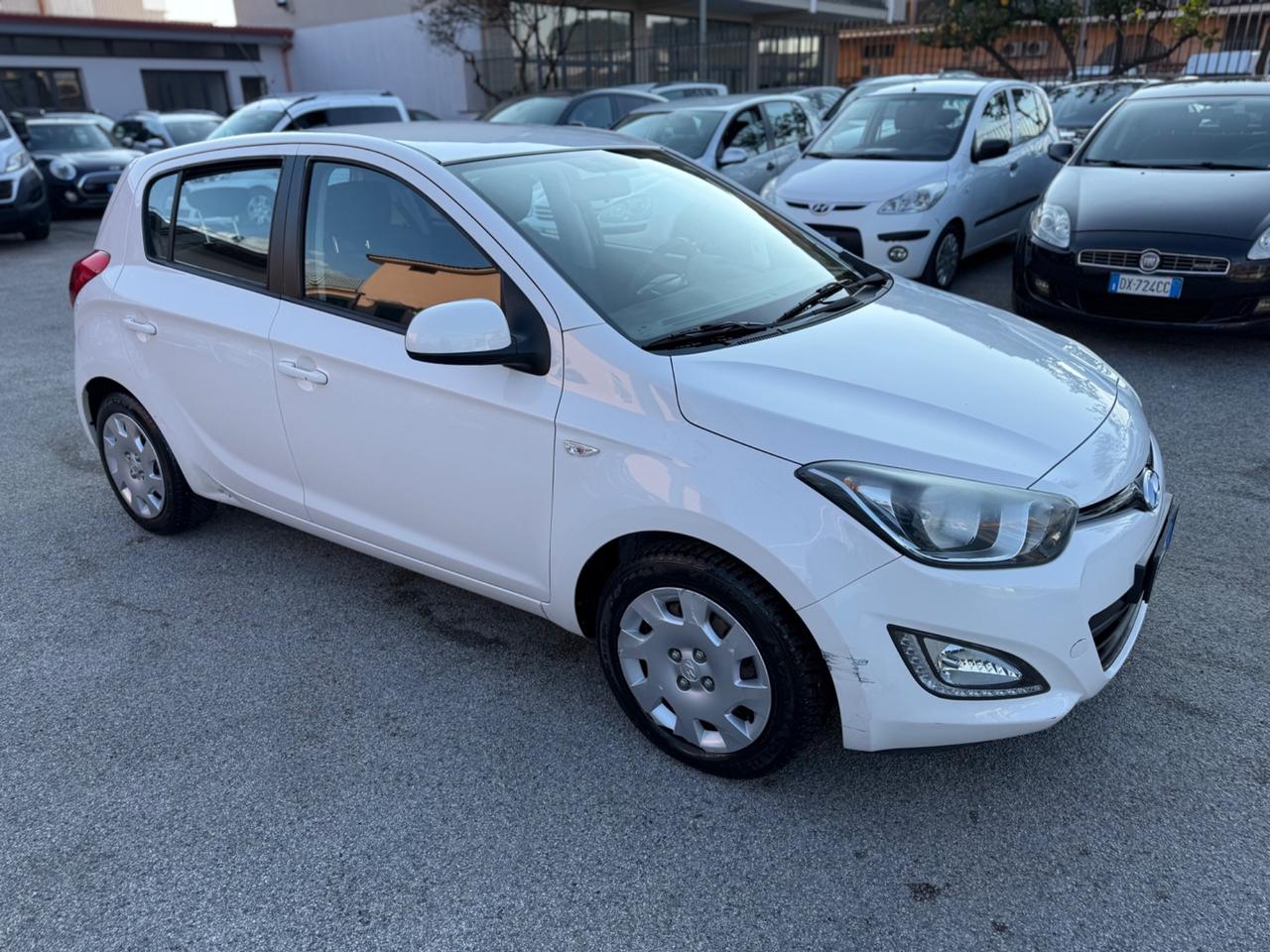 Hyundai i20 1.1 CRDi 5p. Sound Edition