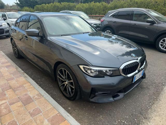 BMW 318 318d mhev 48V Sport auto