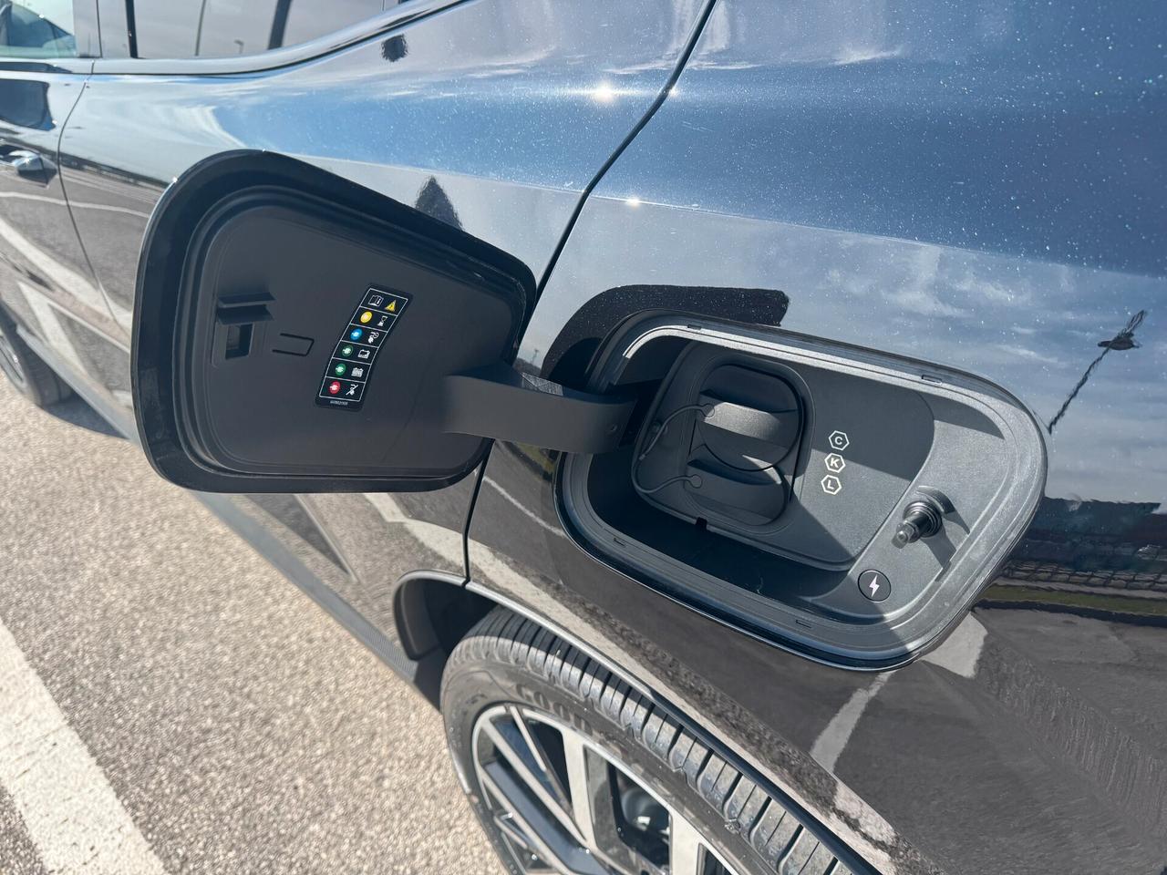 Volvo EX30 P5 Lond Range Electric RWD Plus Black Edition 272CV