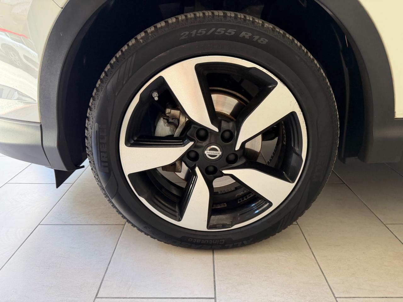 Nissan Qashqai 1.5 DCI 110 CV Tekna CAMERA 360°