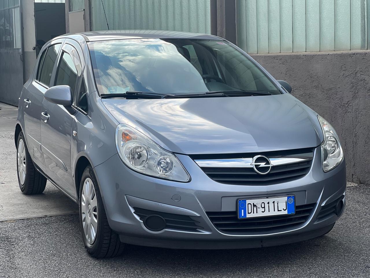 Opel Corsa 1.2 benz per NEOP - GARANZIA 12 mesi