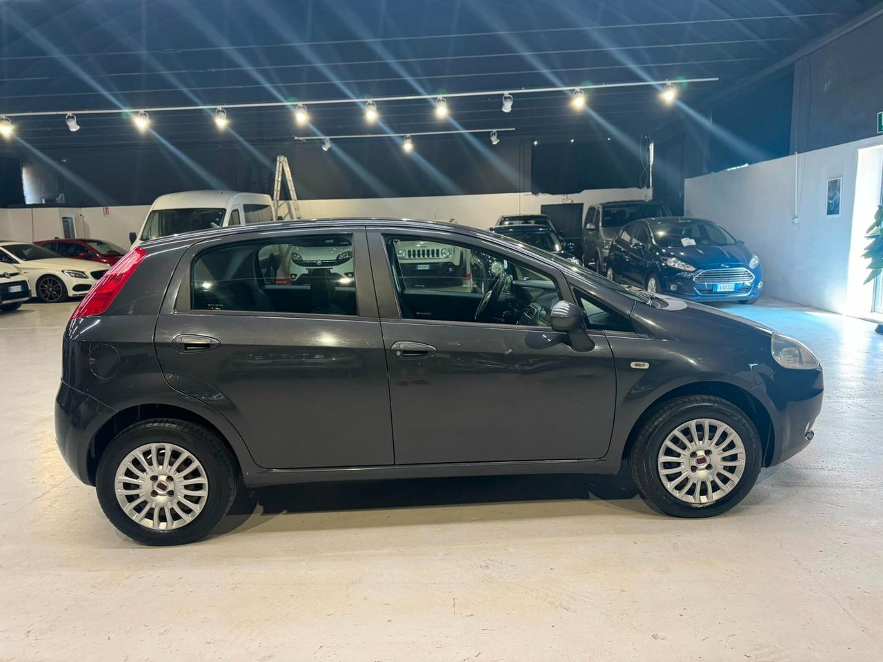 Fiat Punto GRANDE 1.4 5P DYNAMIC NATURAL POWER