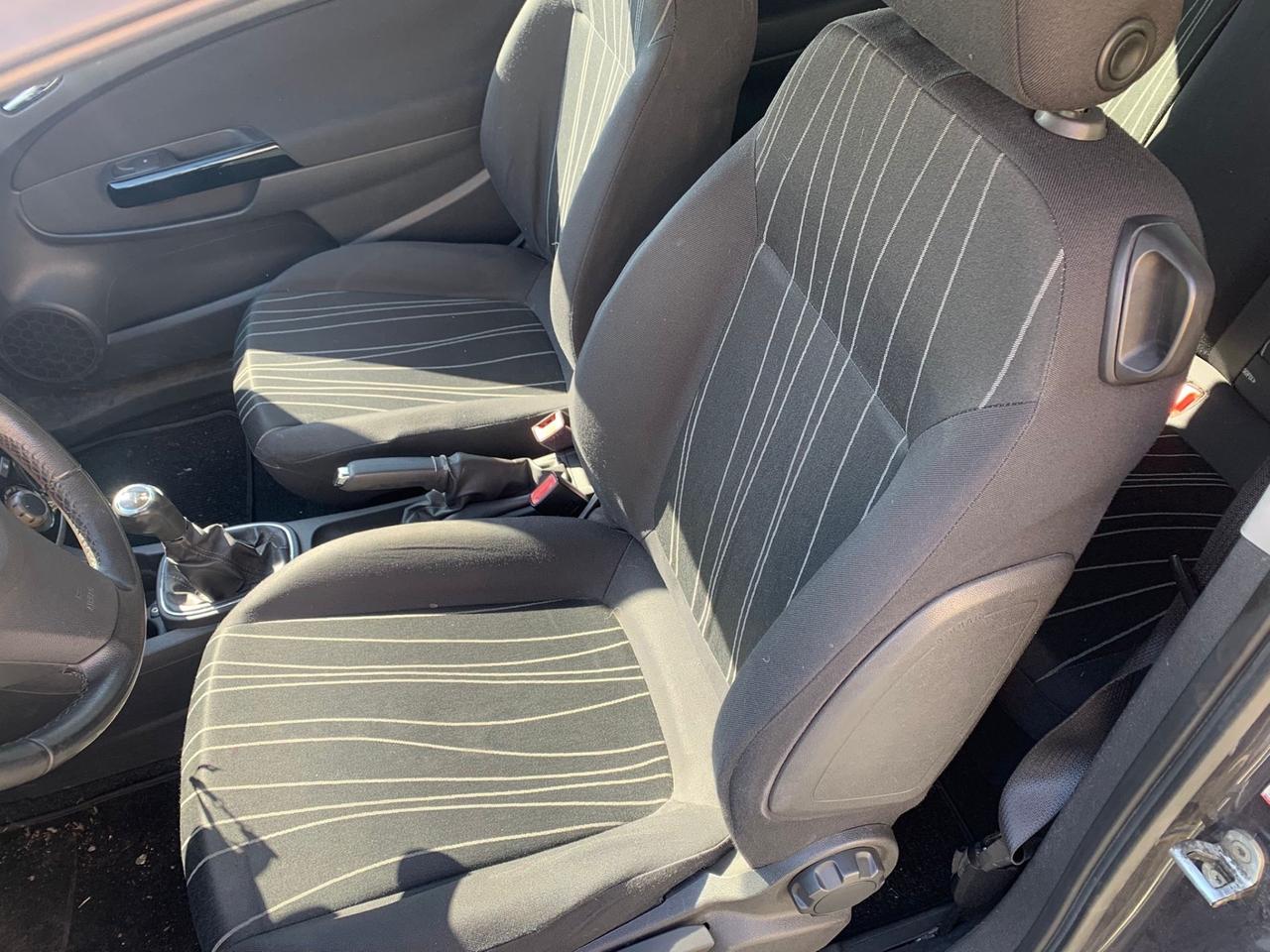 Opel Corsa 1.2 80CV 3 porte GPL-TECH Edition