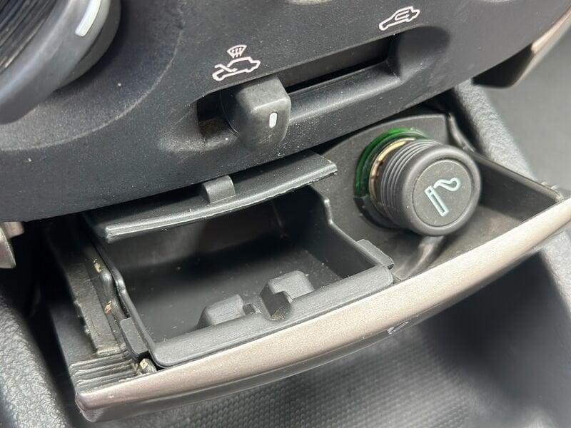 Lancia Y 1.2i 16V cat LS