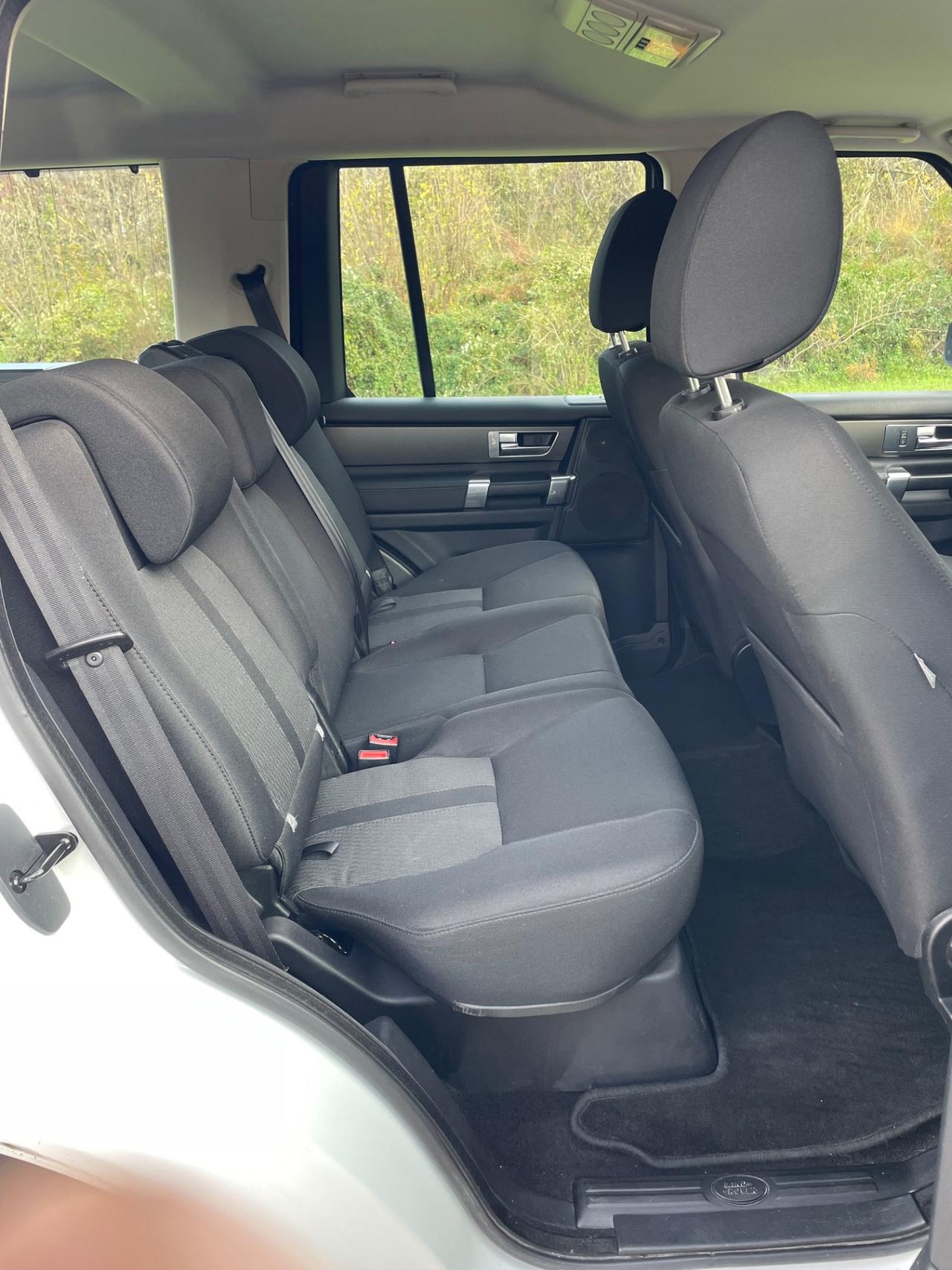 Land Rover Discovery 4 3.0 TDV6 211CV SE