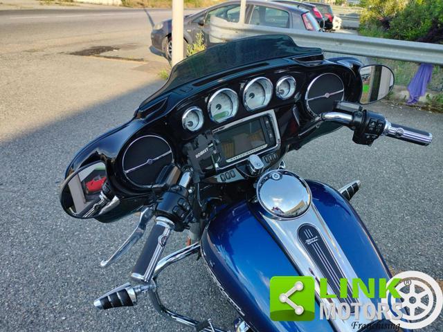 HARLEY-DAVIDSON FLHX Street Glide SPECIAL 107