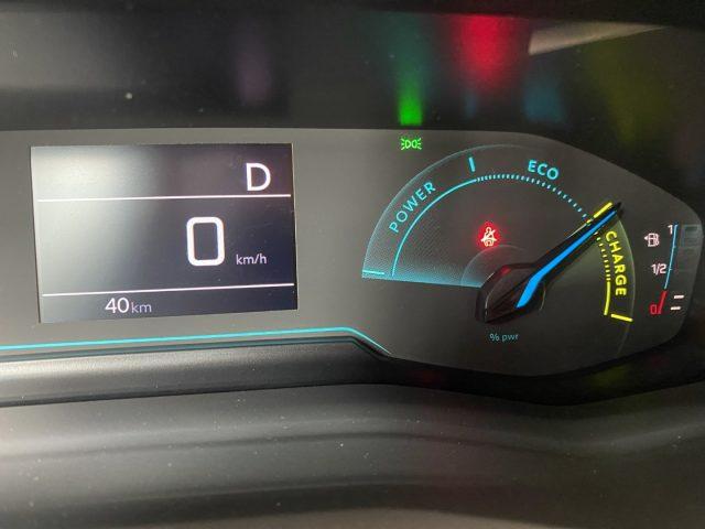 PEUGEOT 2008 1.2 Hybrid 136cv STYLE e-dcs6