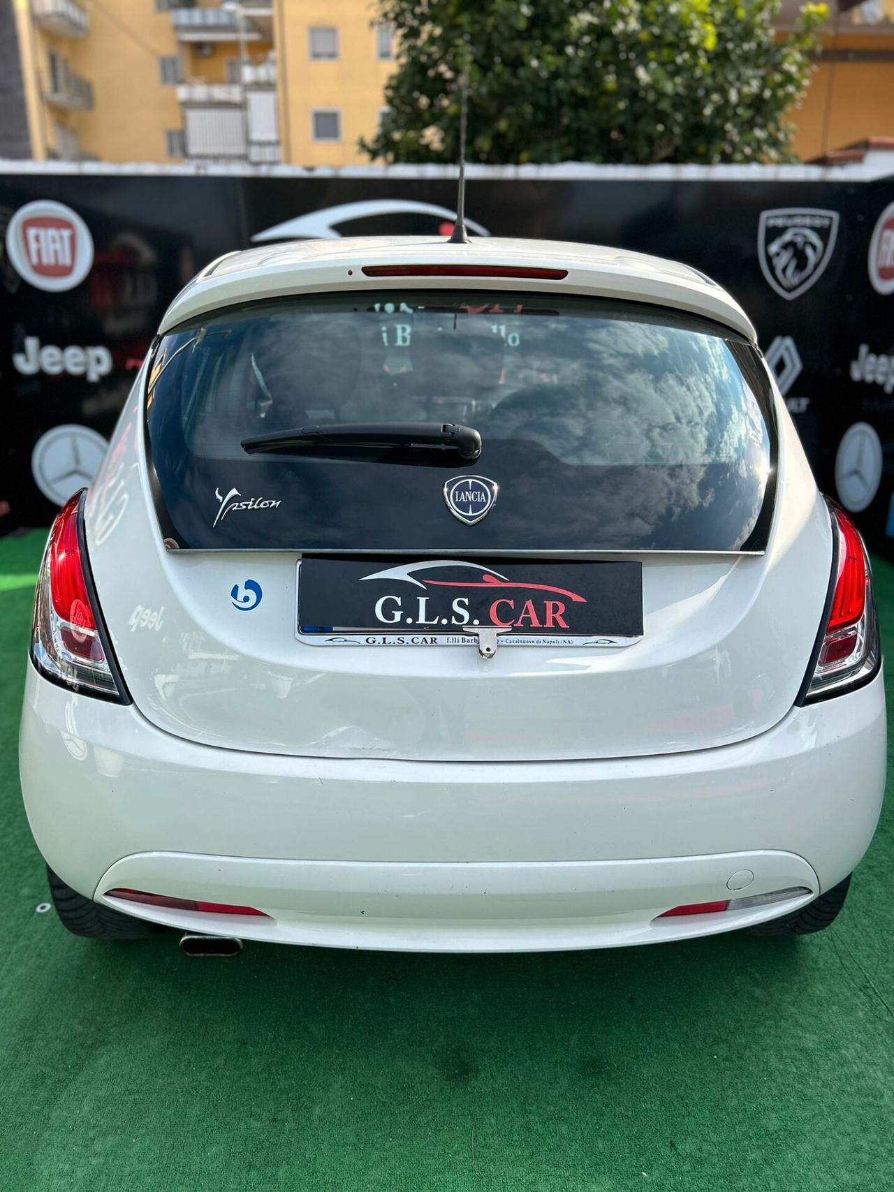 Lancia Ypsilon 1.2 69 CV 5 porte Silver