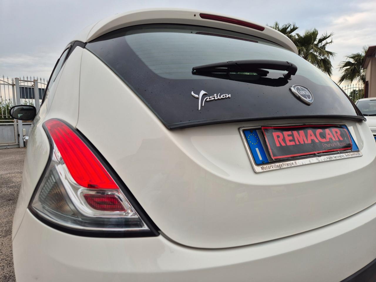 Lancia YPSILON 1.2 69 CV 5 porte RESTAYLING NUOVA FULL
