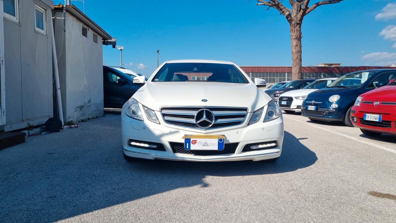 Mercedes-benz E 220 CDI Coupé BlueEFFICIENCY