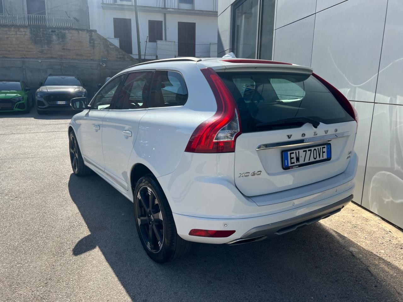 Volvo XC60 D4 AWD Geartronic Momentum - anno 2012 - km 230.000