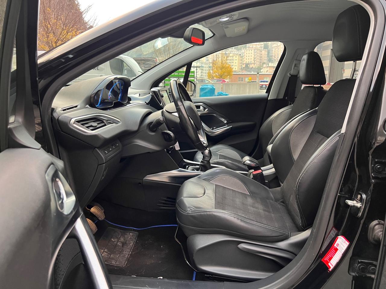 Peugeot 2008 1.6 e-HDi 92 CV Stop&Start Urban Cross