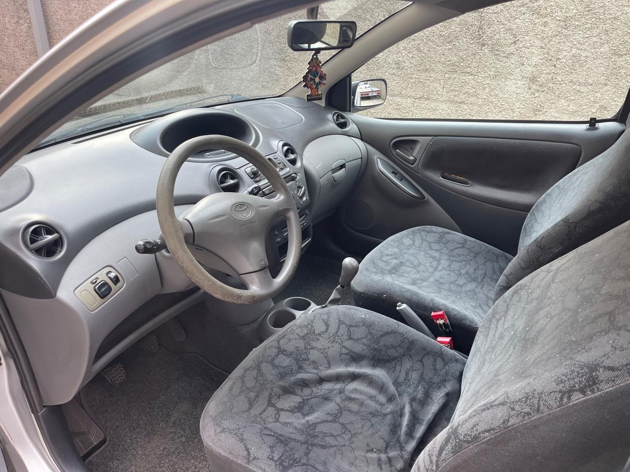 Toyota Yaris 1.0i 16V benzina clima funzionate