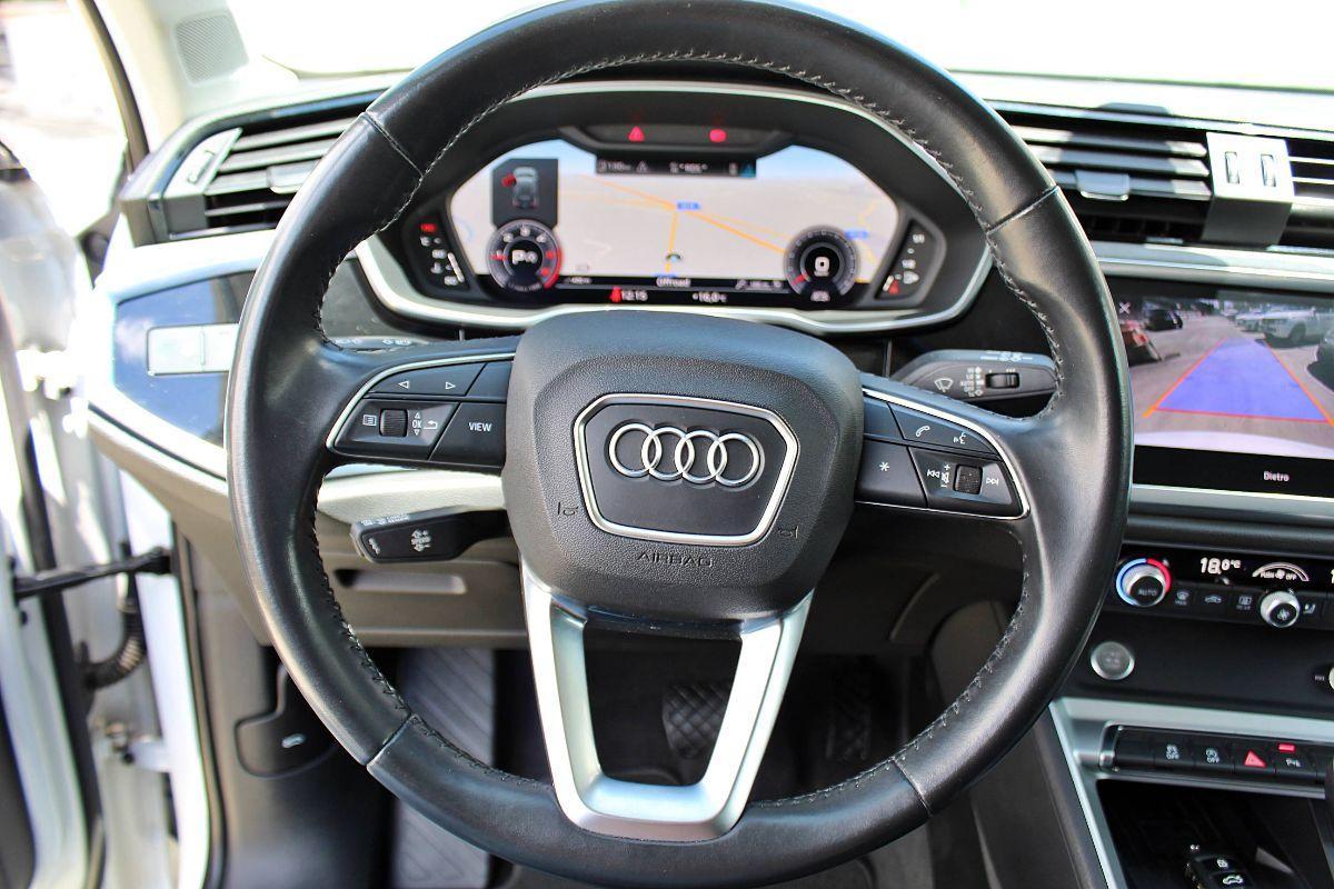 AUDI - Q3 - 35 TDI S tronic S line edition